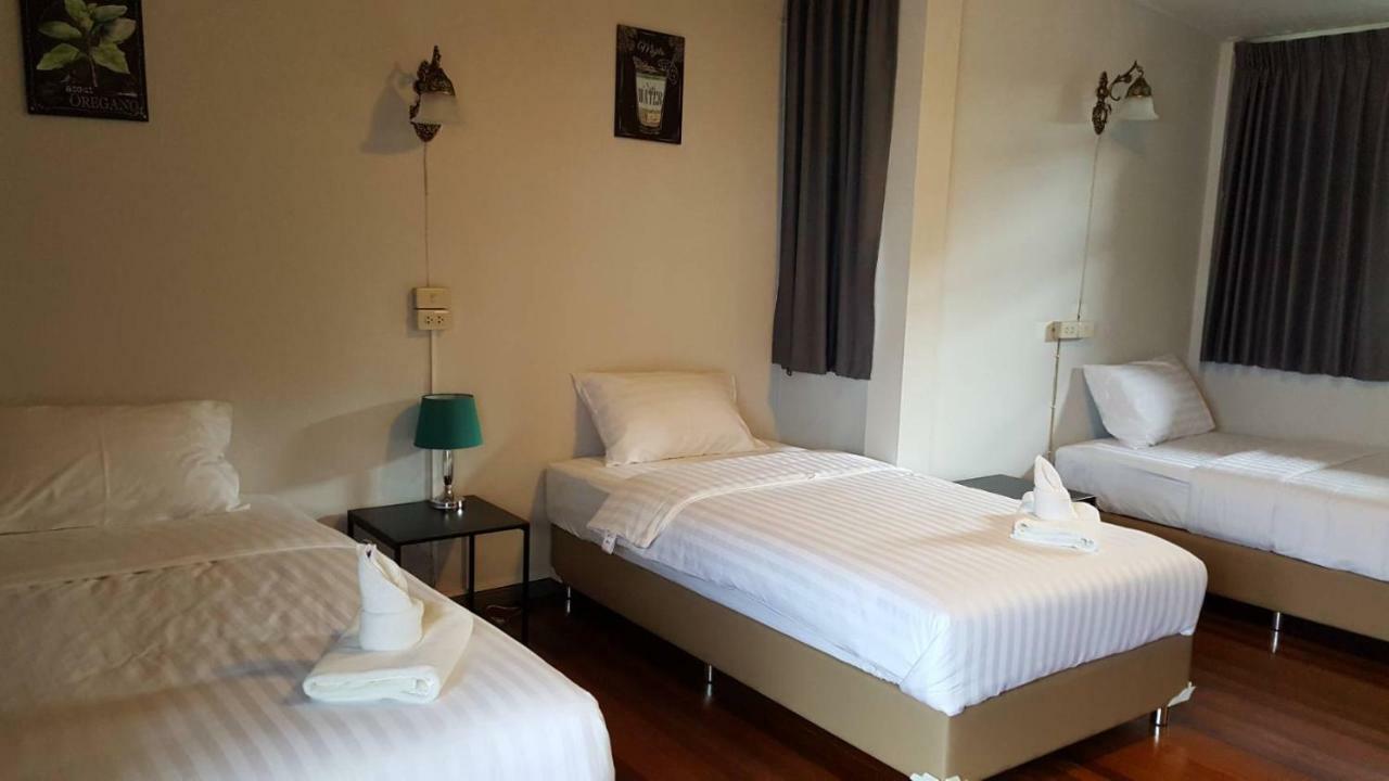 Maya Bed And Food Hostel Chiang Mai Exterior foto