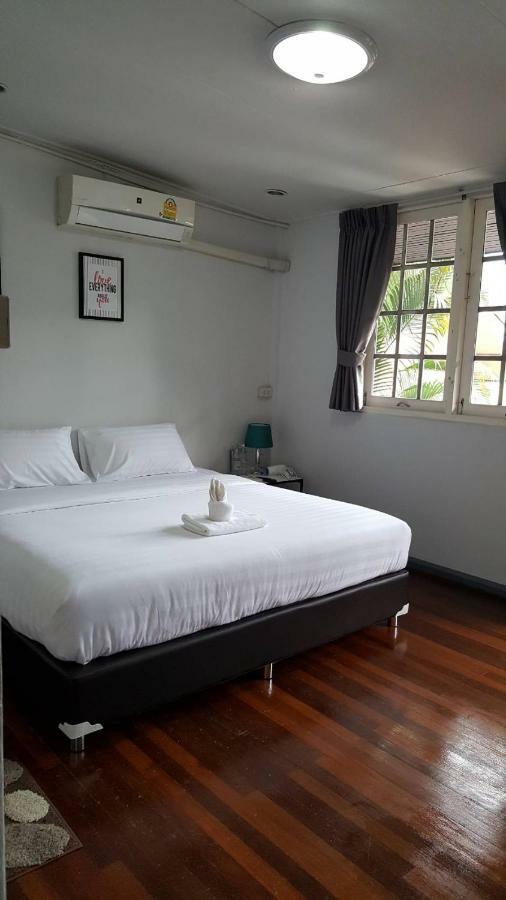 Maya Bed And Food Hostel Chiang Mai Exterior foto