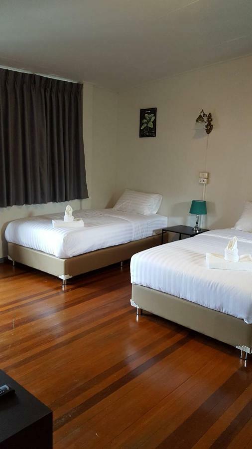 Maya Bed And Food Hostel Chiang Mai Exterior foto