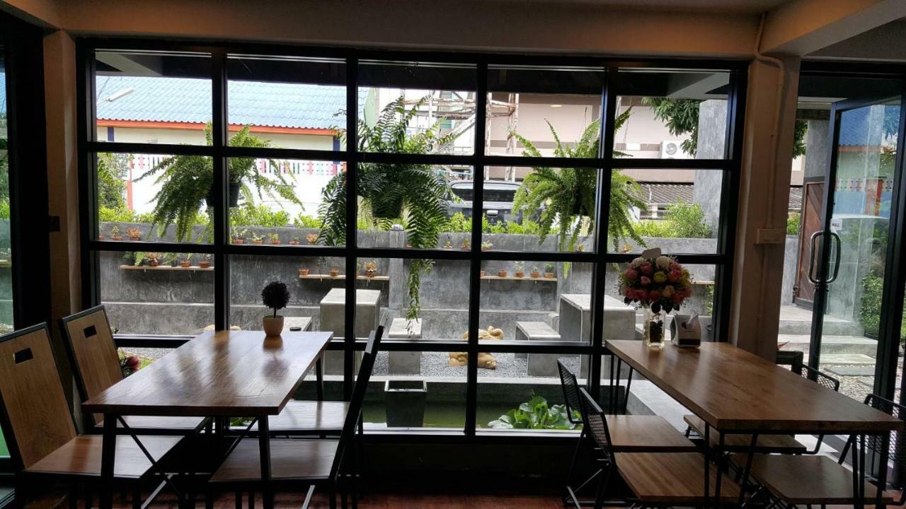 Maya Bed And Food Hostel Chiang Mai Exterior foto