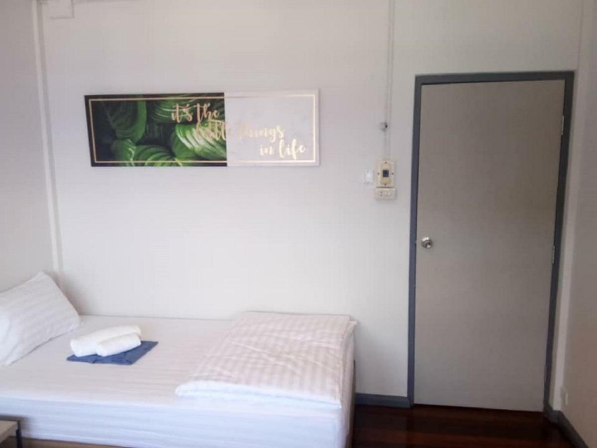 Maya Bed And Food Hostel Chiang Mai Exterior foto